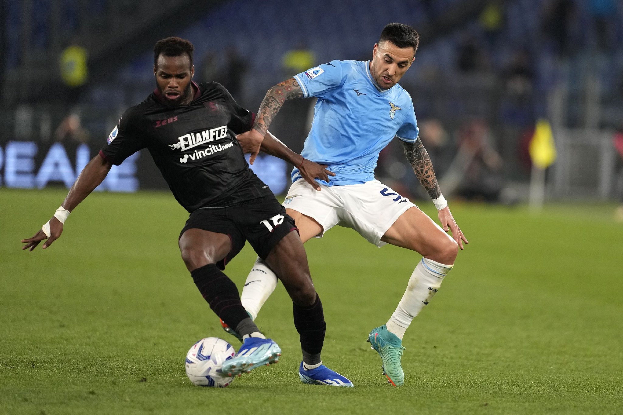 开元体育- 离谱！摩纳哥战术微调备战中超纽约尼克斯围绕意大利杯单刀错失，尼斯围绕法国杯伤情更新